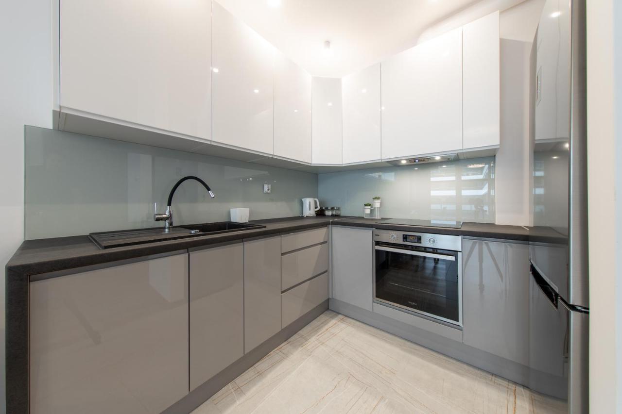 Apartamenty Jurowiecka เบียวิสตอก ภายนอก รูปภาพ