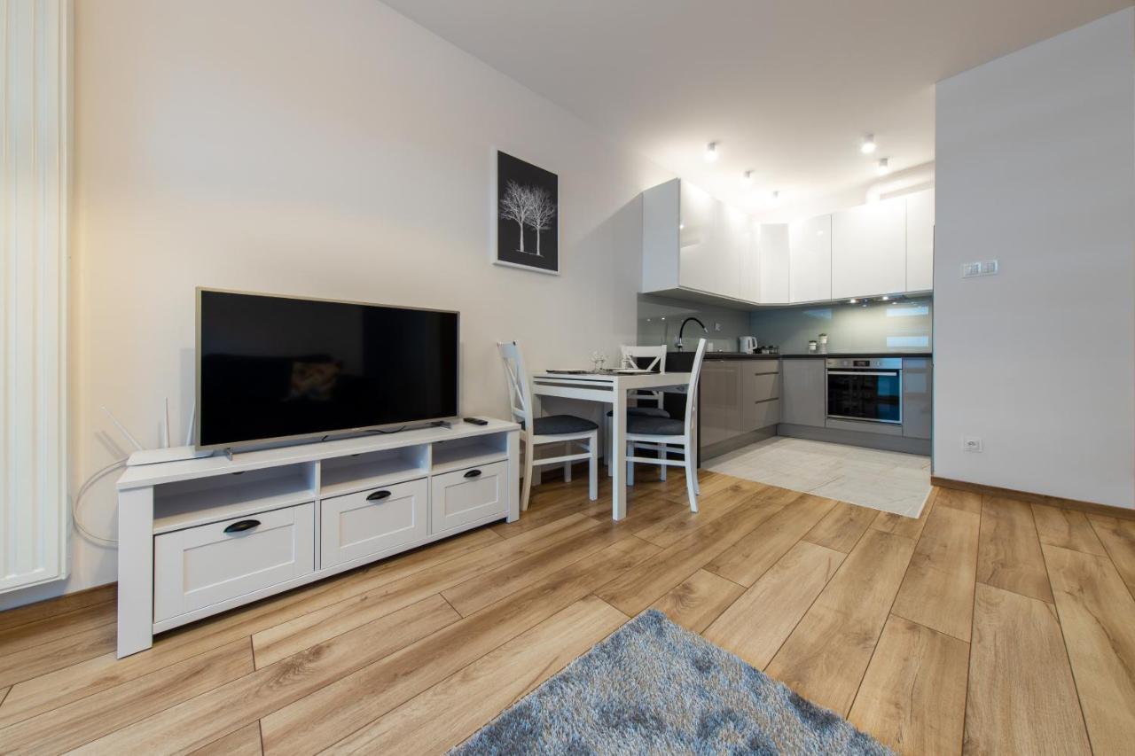 Apartamenty Jurowiecka เบียวิสตอก ภายนอก รูปภาพ